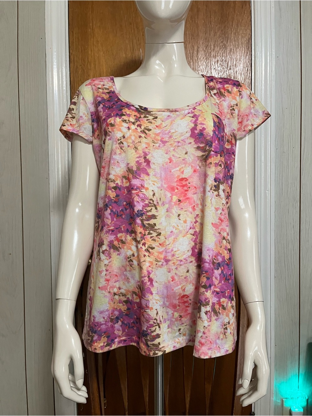 dELiA*s Pink & Purple Floral Scoop Neck Tee